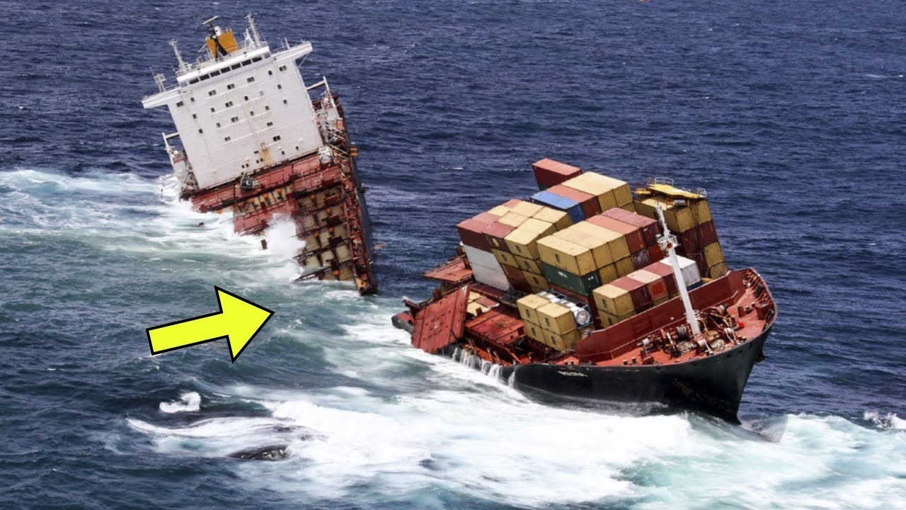 Container Ship Encounters Pirates – But What the Captain Does Next Stuns  Them